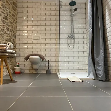 D'hotes Les 3 Cochons D'olt Frühstückspension Arcambal