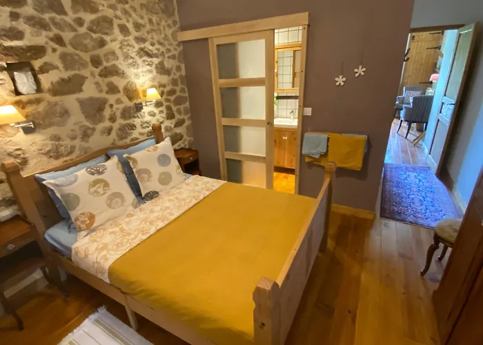 D'hotes Les 3 Cochons D'olt B&B