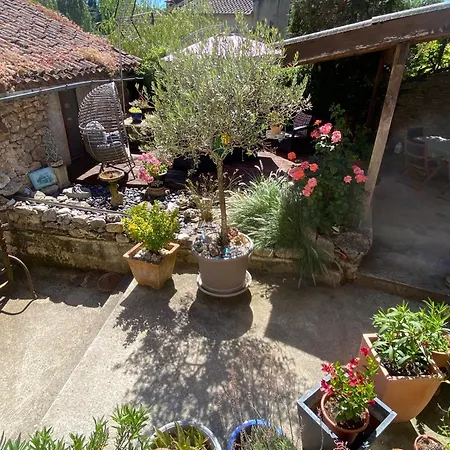 Bed & Breakfast D'hotes Les 3 Cochons D'olt 3*