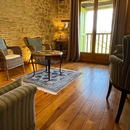D'hotes Les 3 Cochons D'olt 3* Arcambal