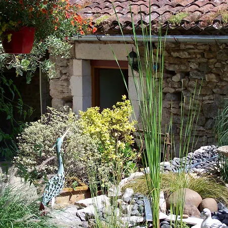 D'hotes Les 3 Cochons D'olt Bed & Breakfast