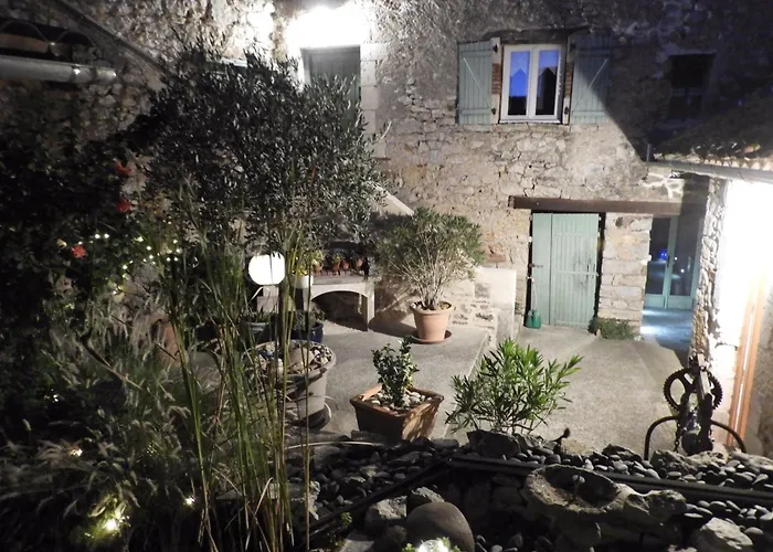 D'hotes Les 3 Cochons D'olt 3* Arcambal