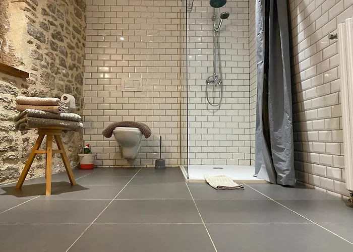 D'hotes Les 3 Cochons D'olt Bed and Breakfast Arcambal