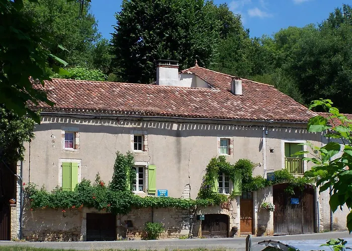 Bed and Breakfast D'hotes Les 3 Cochons D'olt Arcambal